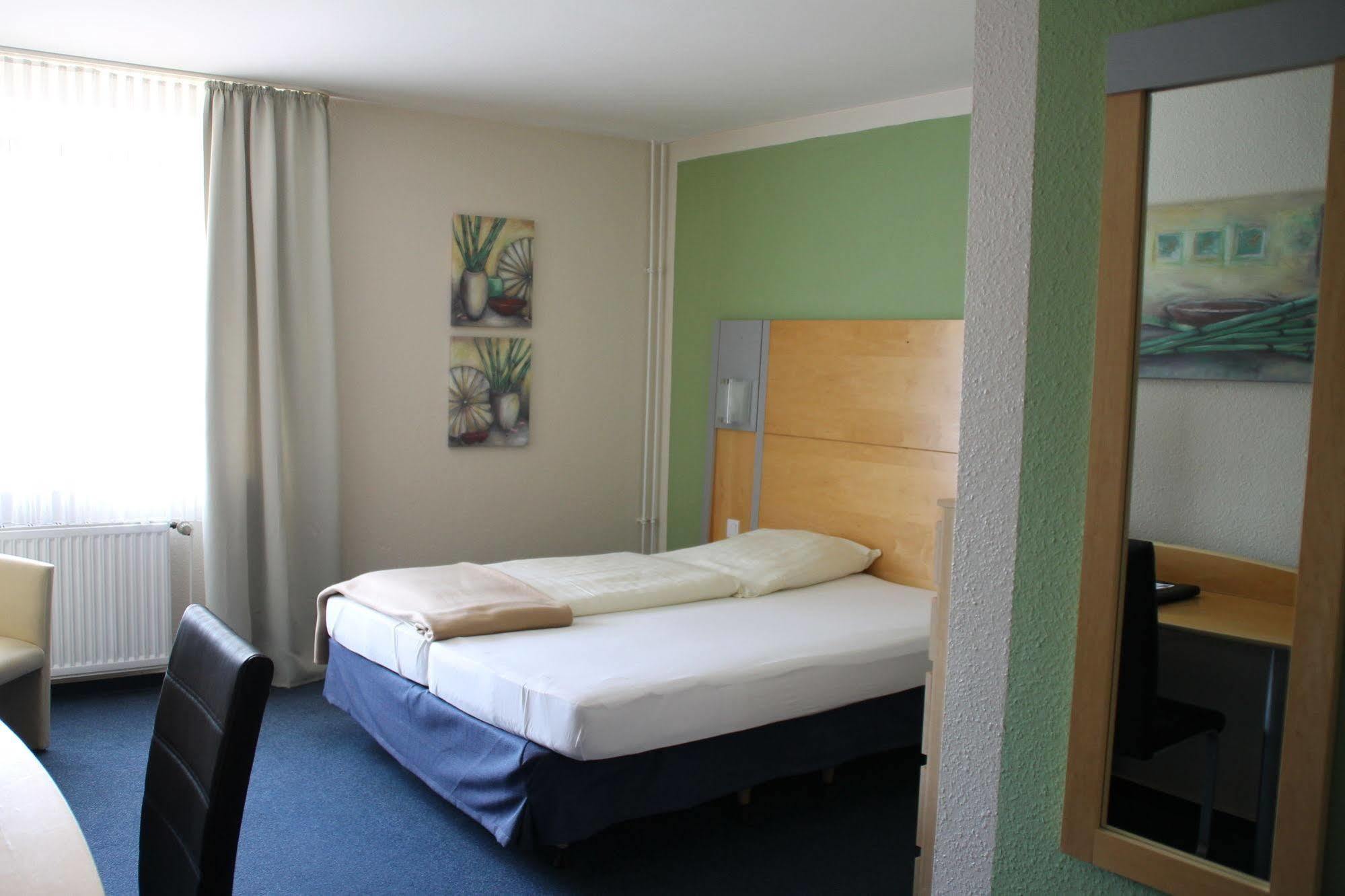 Residenz Hotel נוי וולמסטורף מראה חיצוני תמונה