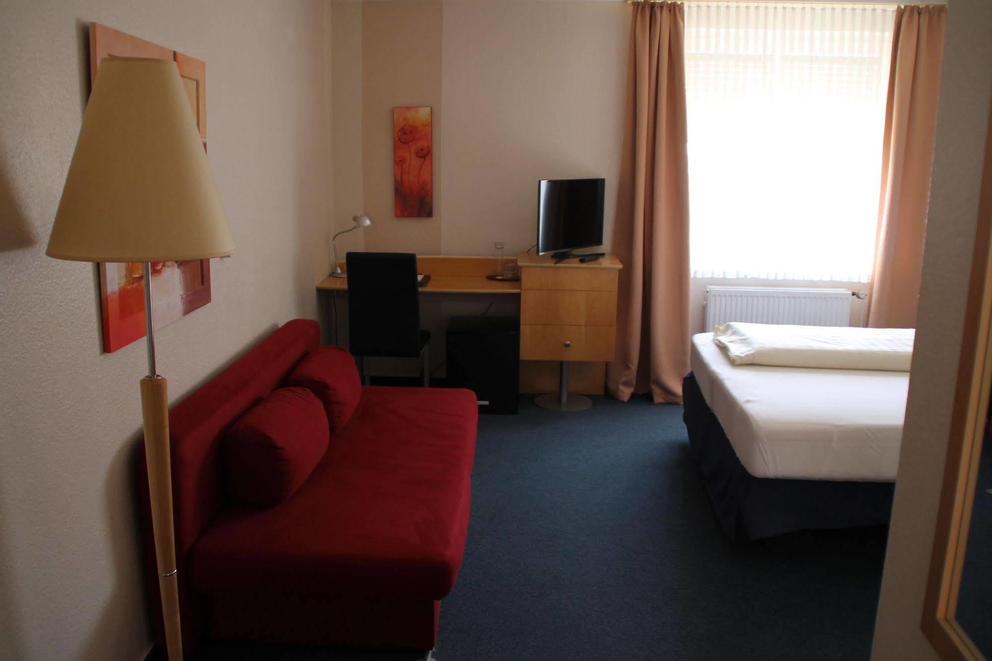 Residenz Hotel נוי וולמסטורף מראה חיצוני תמונה